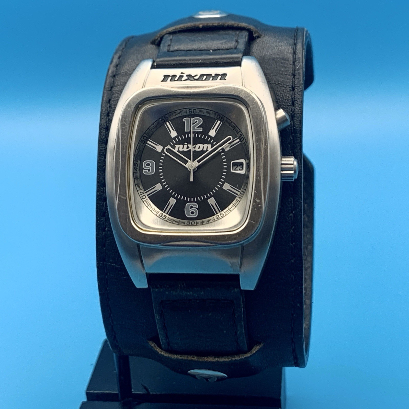 NIXON YES THE POWERSLAVE Men’s Wristwatch Backlight Date St Steel Works New Batt