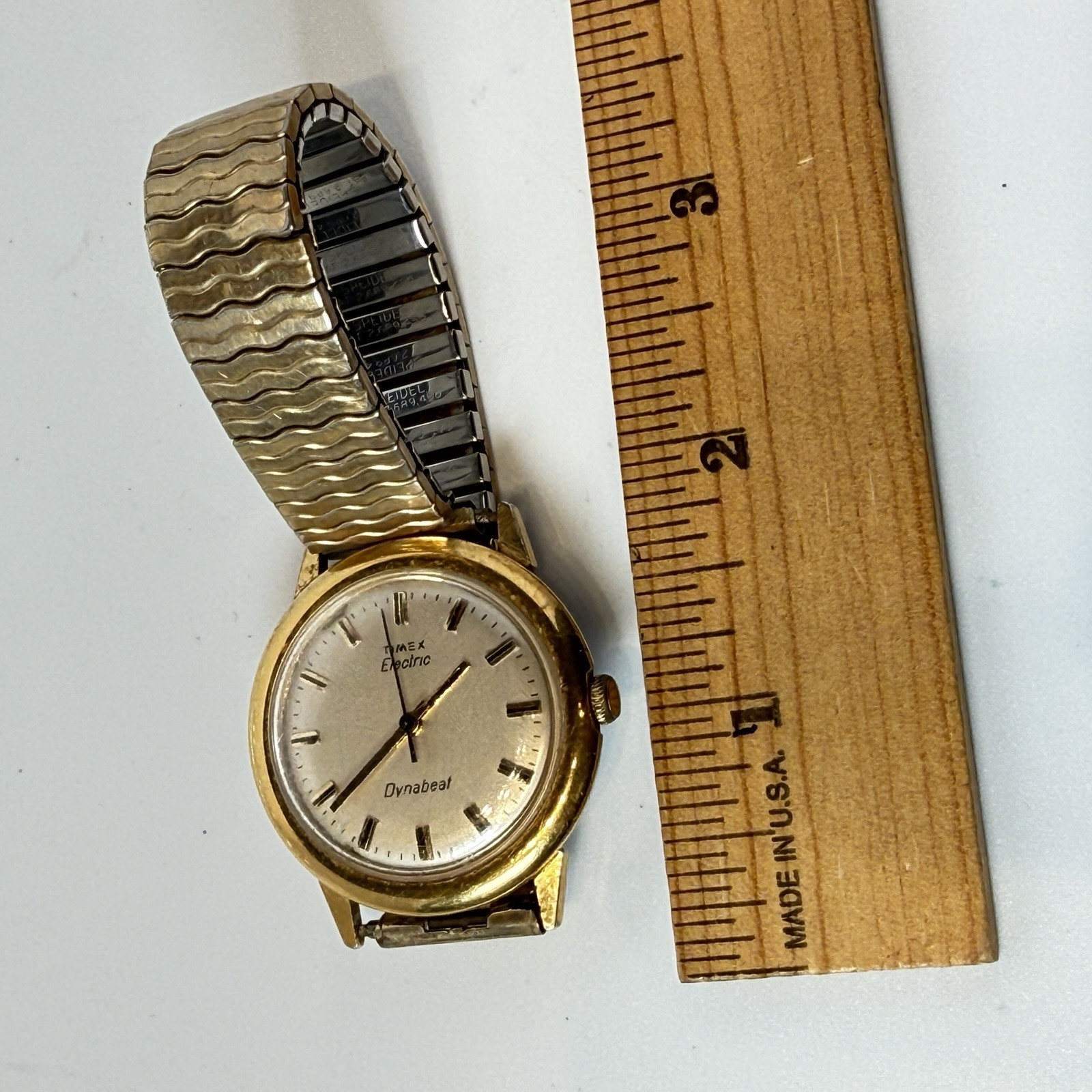 VINTAGE TIMEX ELECTRIC DYNABEAT 36mm WATCH GOLD TONE BRUSHED SILVER DIAL RUNS