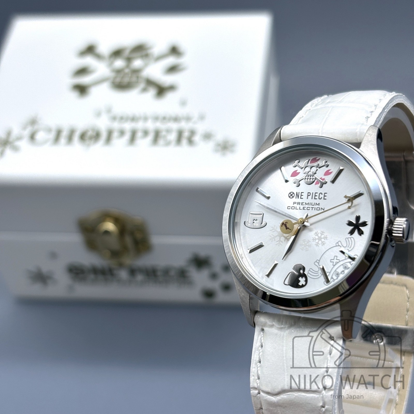 One Piece Chopper Watch Sakura no Kioku Premium Collection Japan LTD [Excellent]