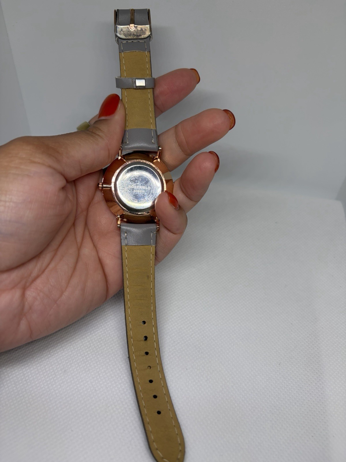 ROSEFIELD AMS | NYC Women’s Quartz Analog Watch White Dial Gray Leather Strap