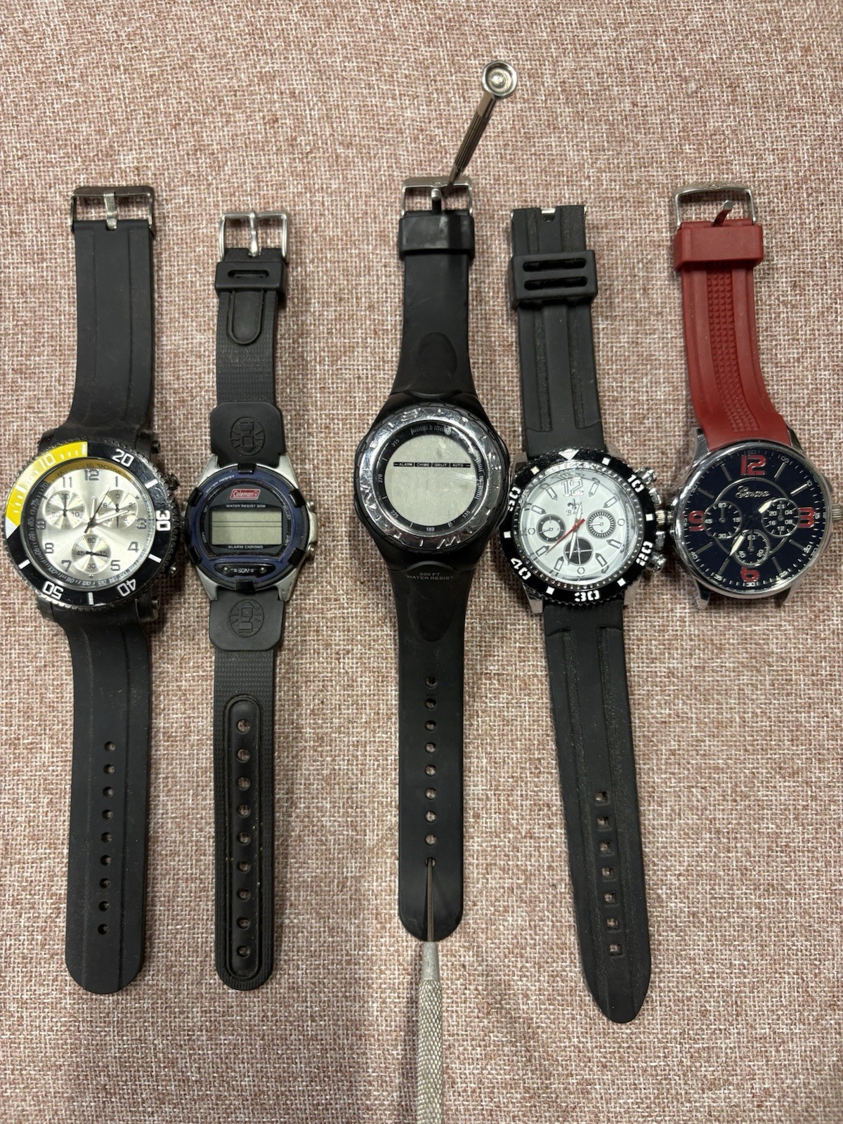 5 Watches For Parts Or Repair Various Brands Non Working
