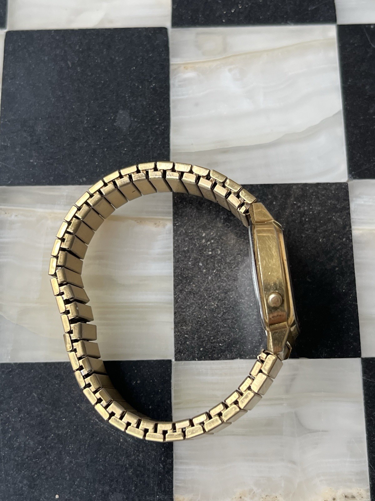 Vintage TIMEX Women’s Gold Tone 19mm Watch Preset Countdown Timer 80’s Japan