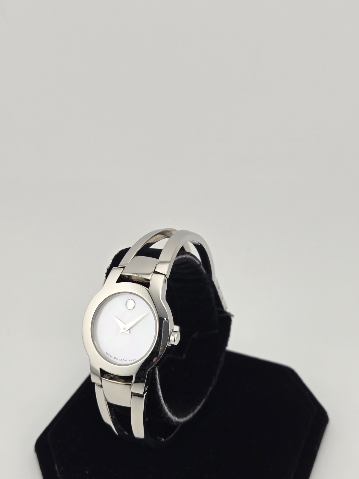 Movado 0606538 Women’s Amorosa Mother of Pearl Dial Swiss Watch