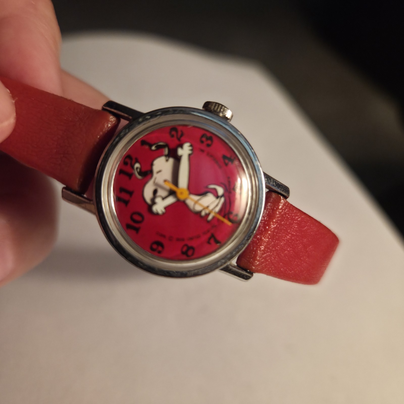 Vtg Peanuts Snoopy Mech Wind Up Children’s Watch Red Dial Red Band