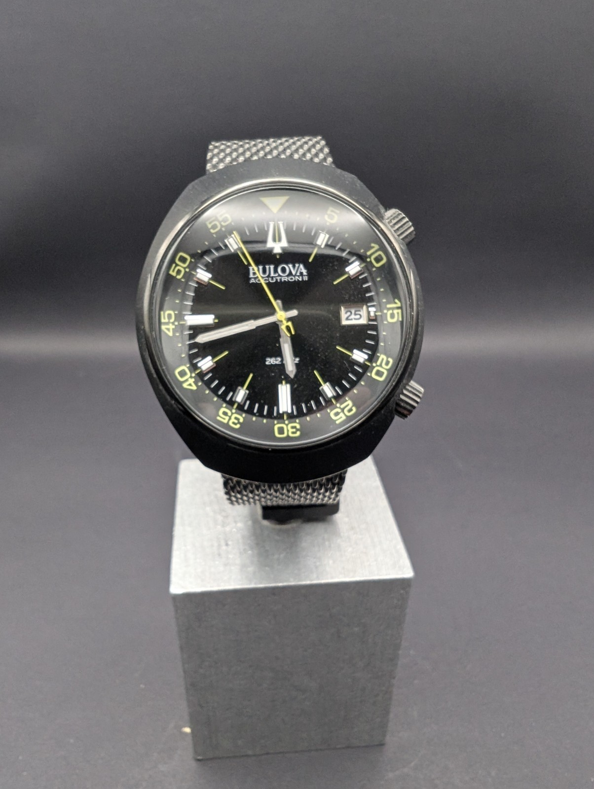 Bulova Men’s 98B247 Accutron II Analog Japanese Quartz Black Watc 41 mm NEW