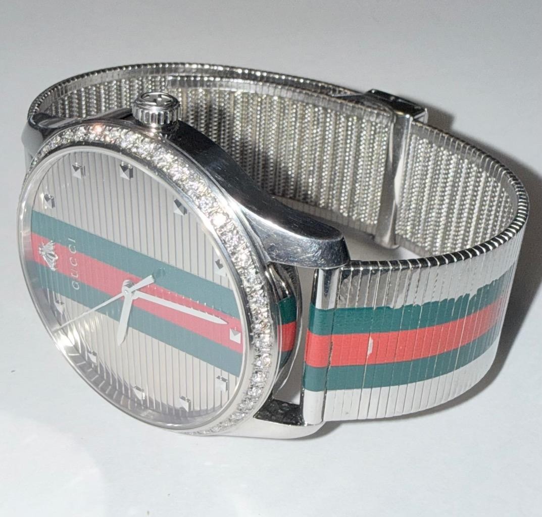 GUCCI MENS TIMELESS 126.2 LAB GROWN DIAMOND QUARTZ WATCH