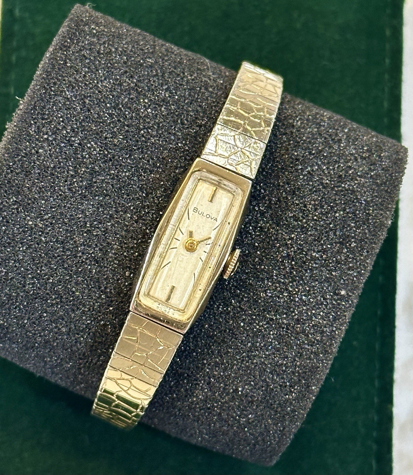 Vintage Women’s Bulova 10K RGP Tile Watch w/ Finesse 1/40 10K RGP Band. N26548