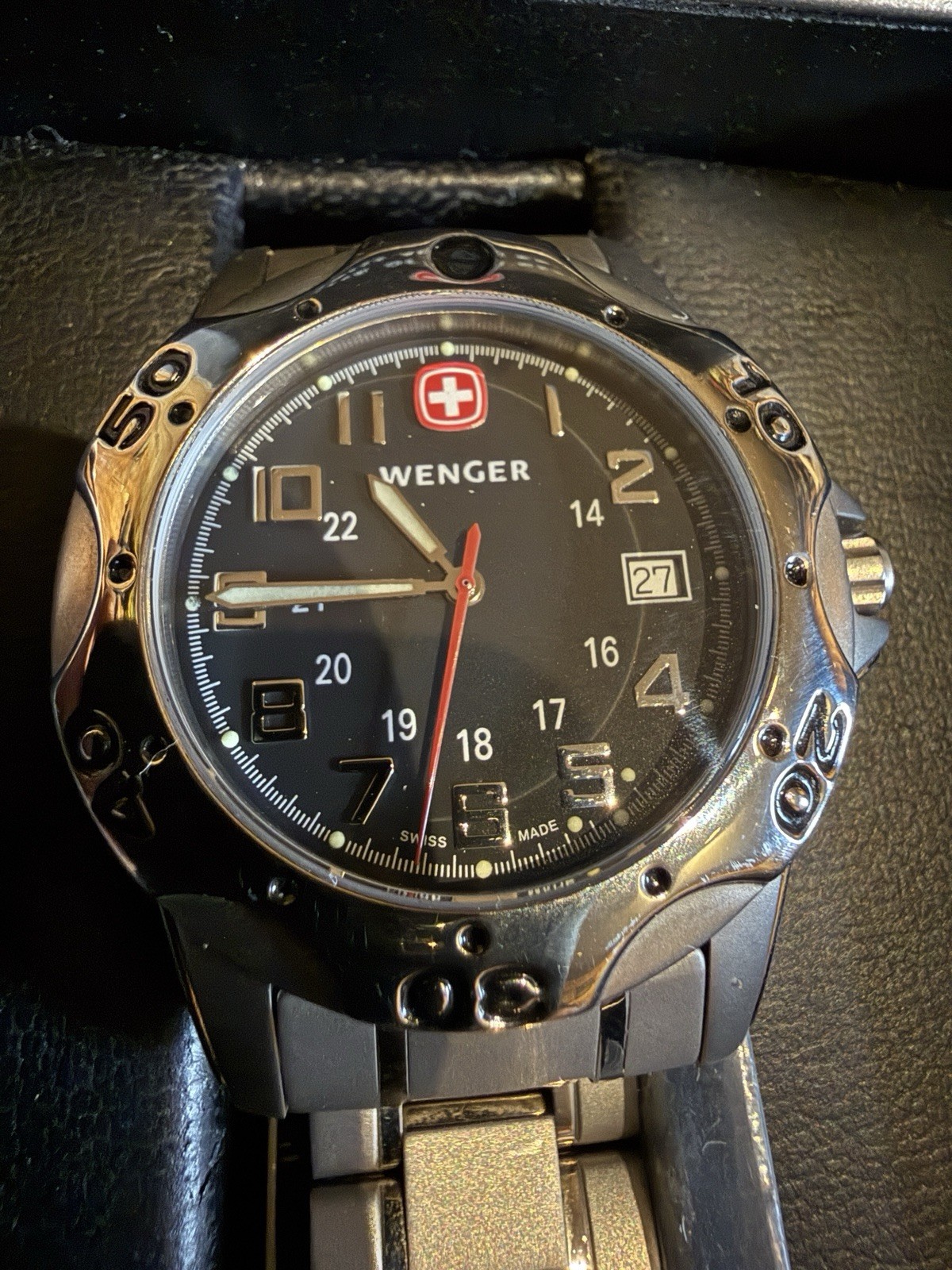 Wenger Titanium Kinetic Men’s Watch Black Dial Date 42mm 100m with Box and links