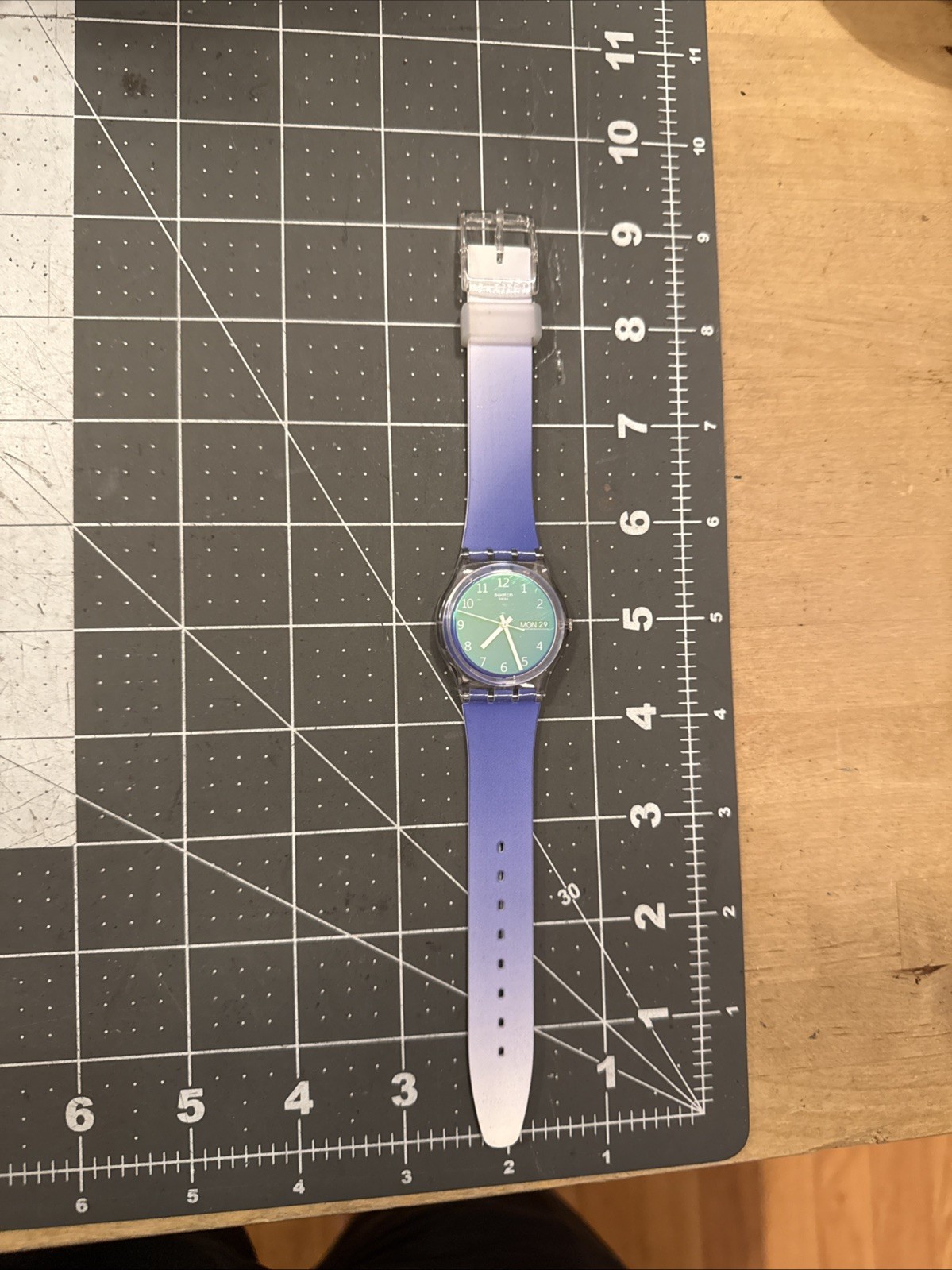 Swatch ULTRALAVANDE GE718 lilac watch Fantastic condition see pictures
