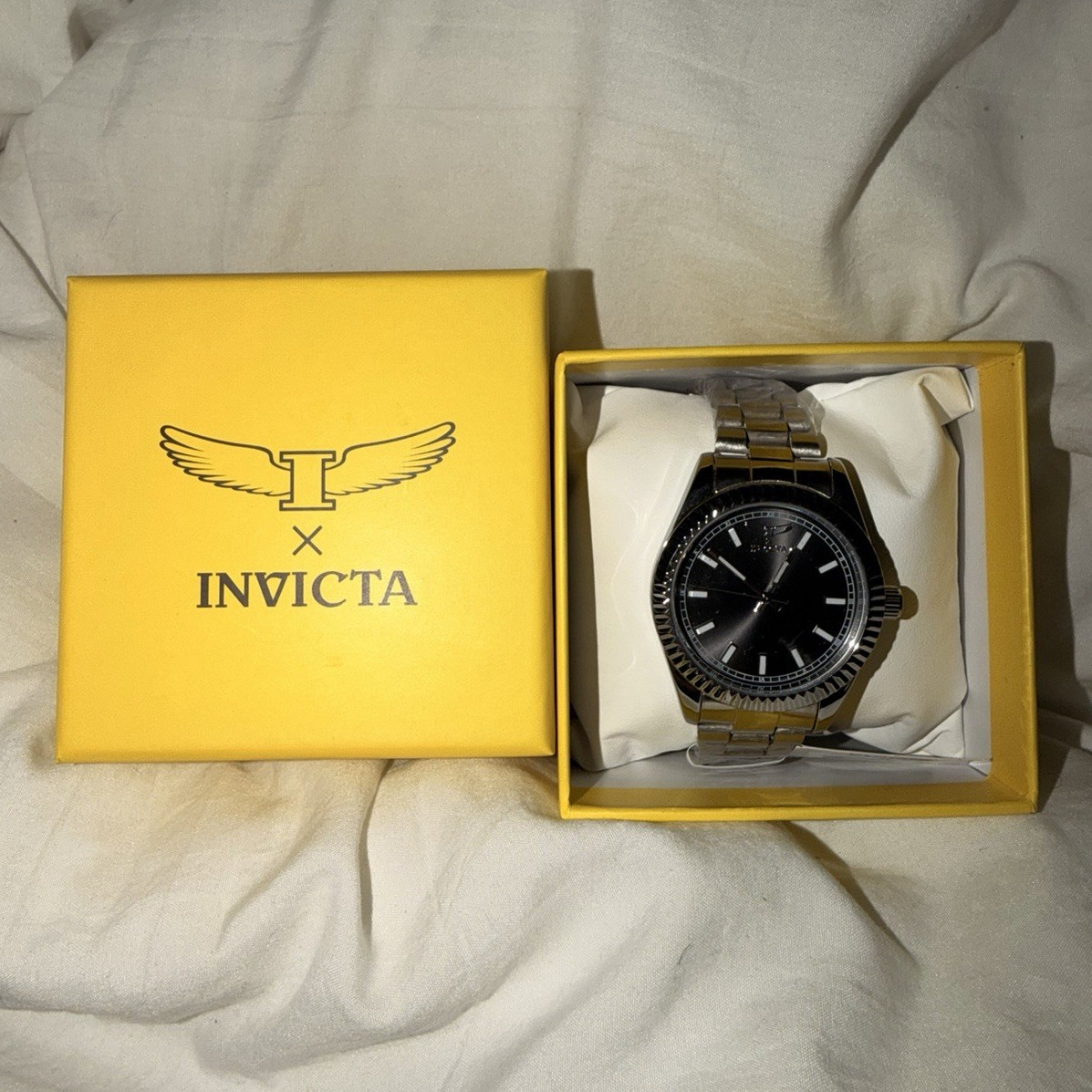 Invicta I-Force Quartz Watch Black Sunburst Dial Fluted Bezel 40mm 100m Box