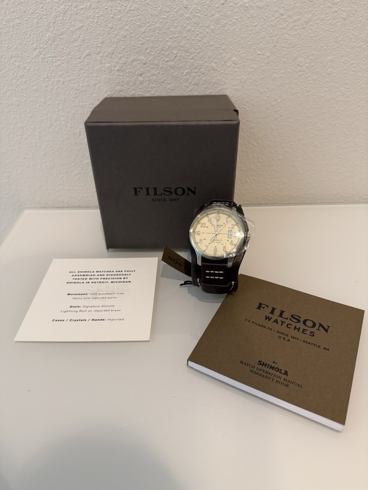 Filson Argonite-715 Quartz Watch Beige Dial Leather Strap Box Manual