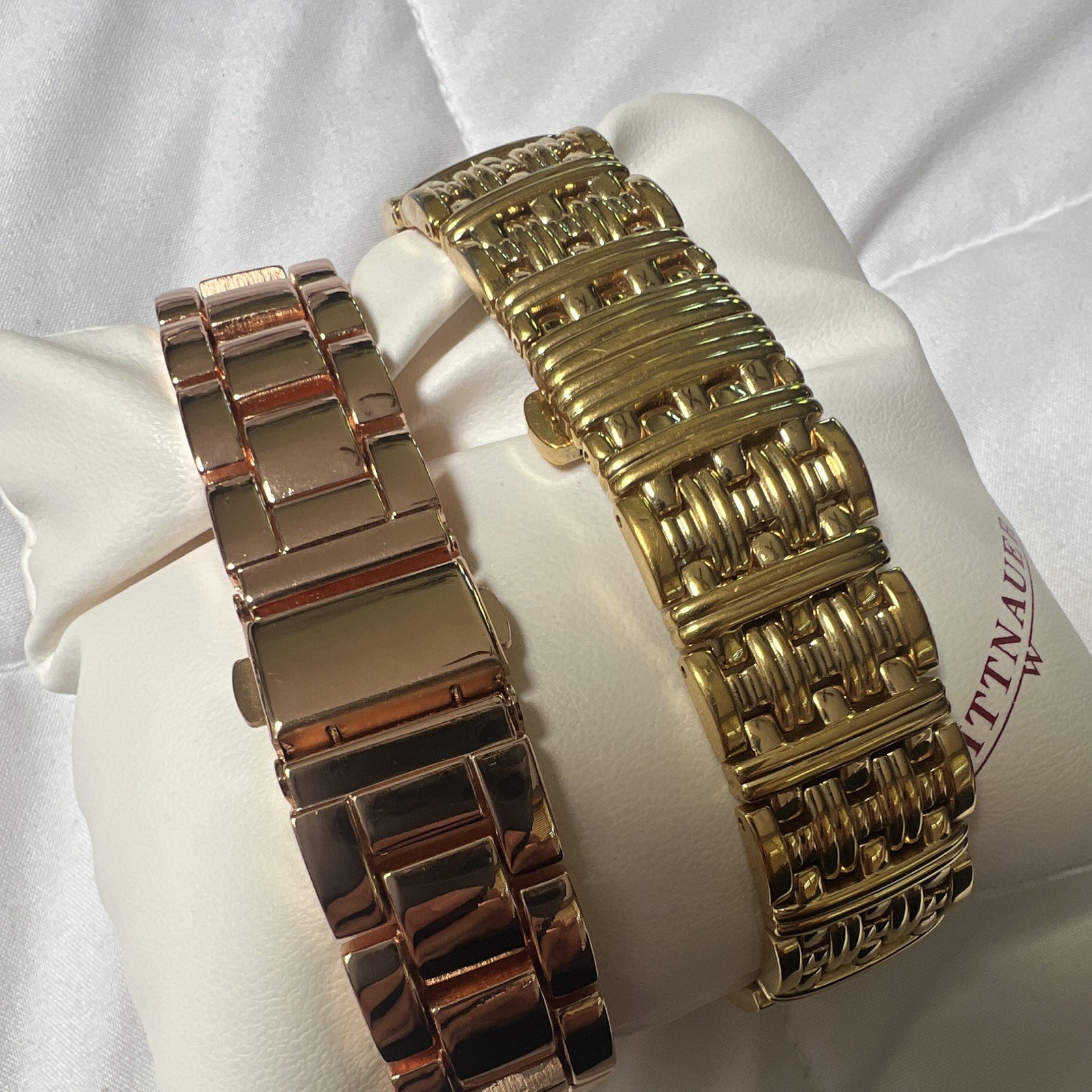 4pc Vintage Quartz Wristwatch Lot 34mm Analog Day/Date Dress Classic
