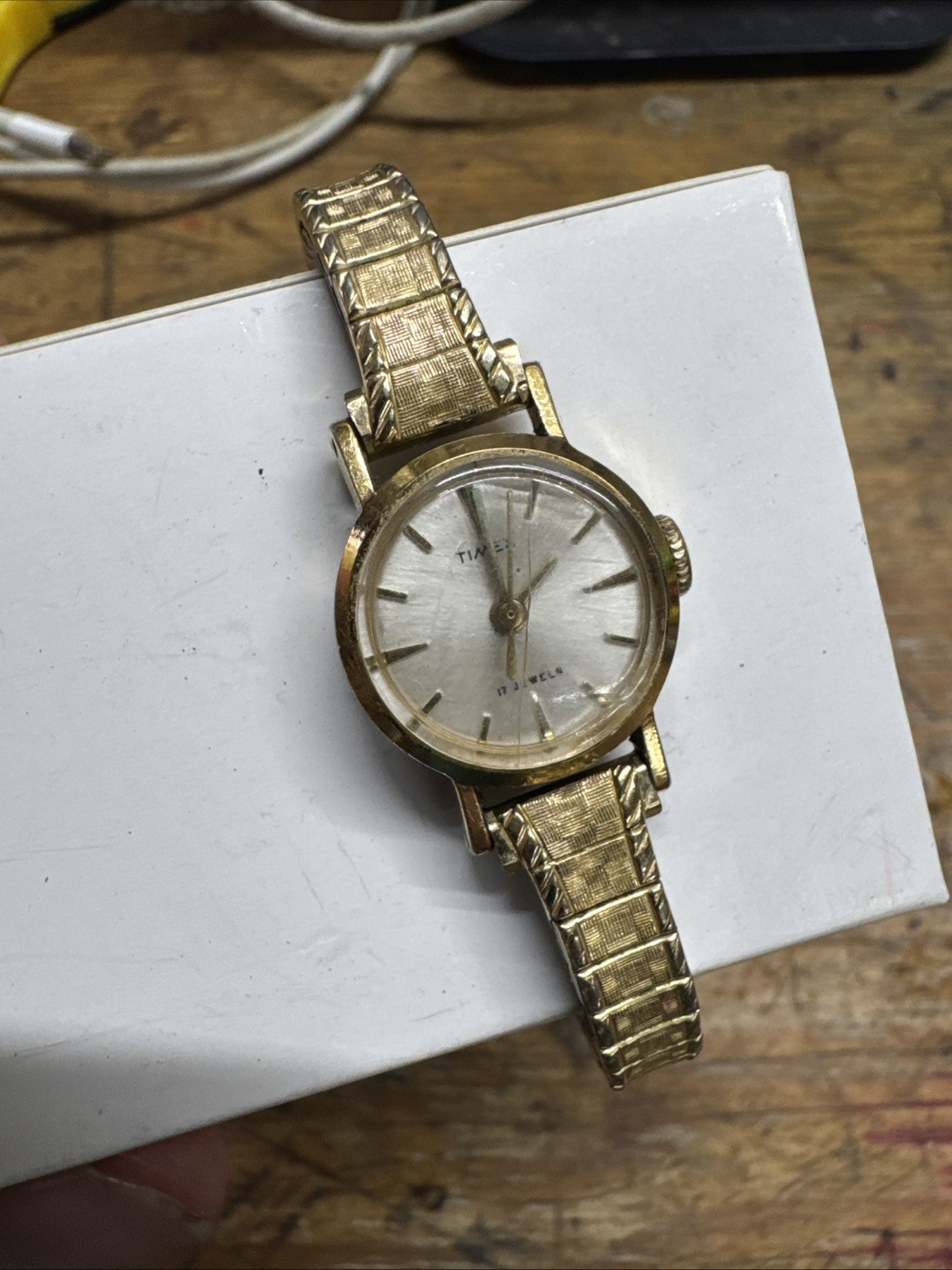 Timex 17 Jewel Women’s Watch 17.5mm Gold Tone Winding Speidel Band Working
