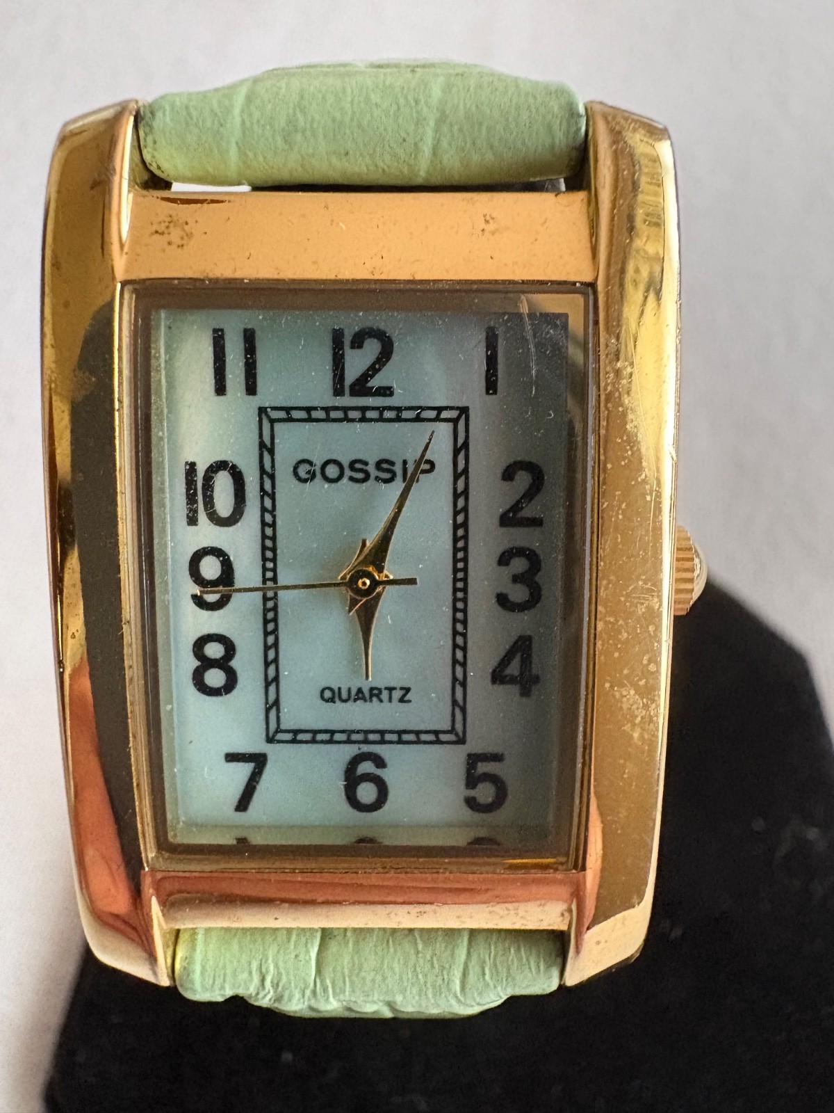 Gossip GSP231C Mother of Pearl Gold Tone Quartz Watch Green Band NEW Battery#146