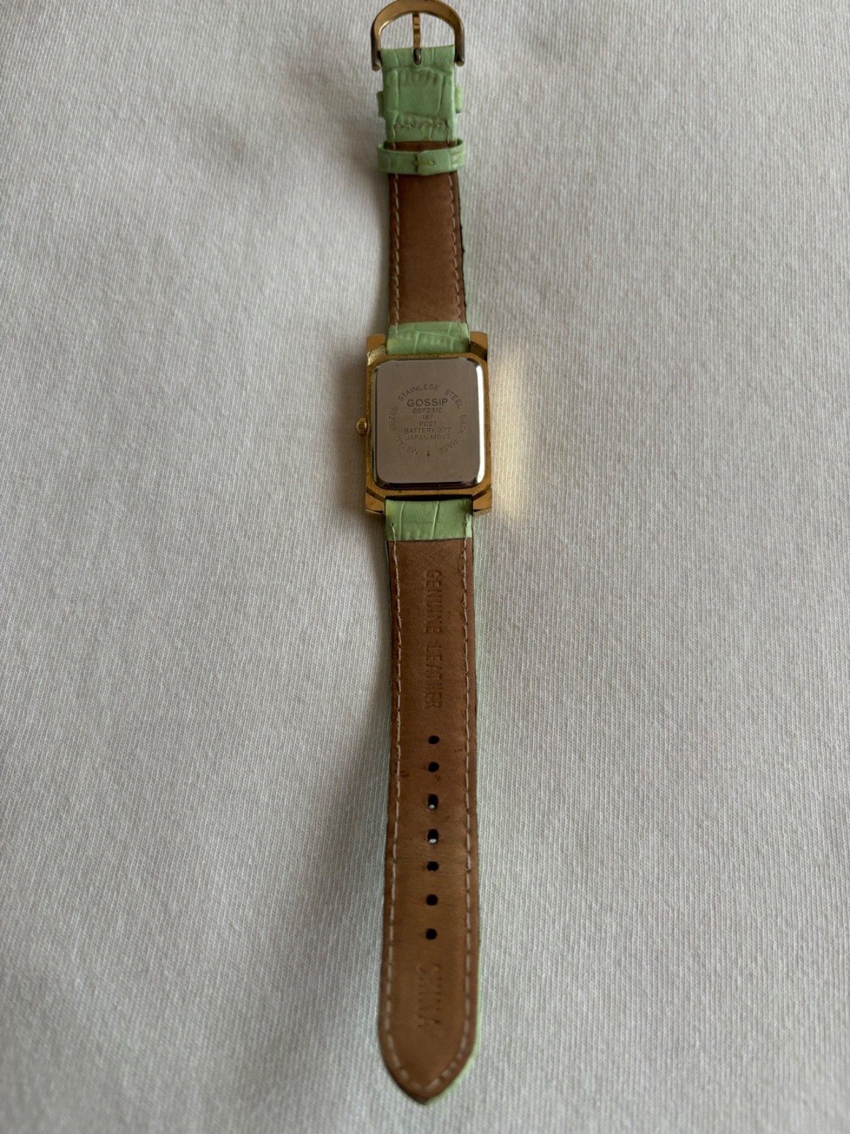 Gossip GSP231C Mother of Pearl Gold Tone Quartz Watch Green Band NEW Battery#146