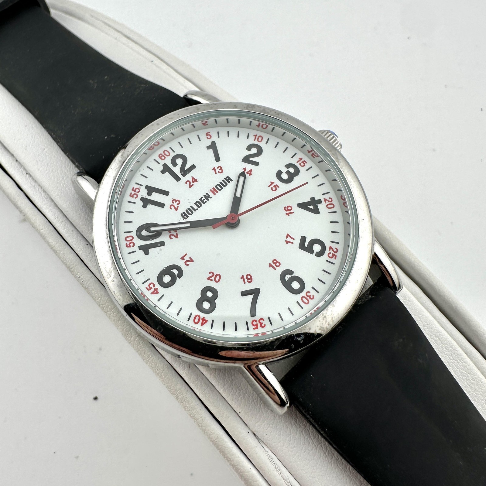 Golden Hour Watch Mens 38mm White Dial Black Rubber Easy Reader, Has New Battery