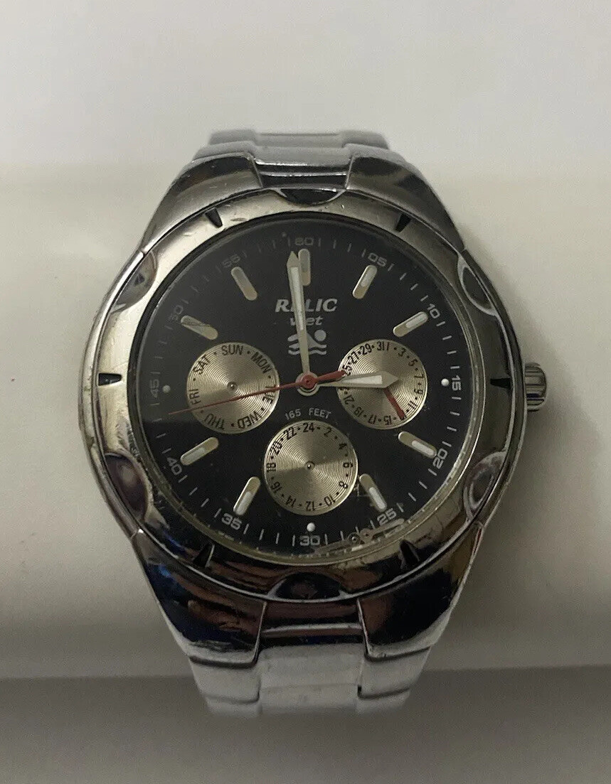 Relic Mens Stainless Steel Wet 165 Feet ZR11475 Watch FOR PARTS/NOT WORKING!