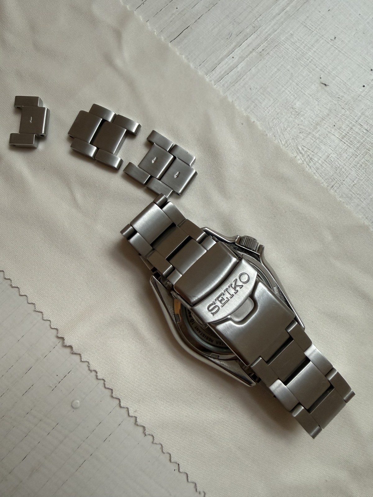 Seiko 5 Sports SKX Midi SRPK31K1 38mm Automatic Cream Dial — Lightly Worn