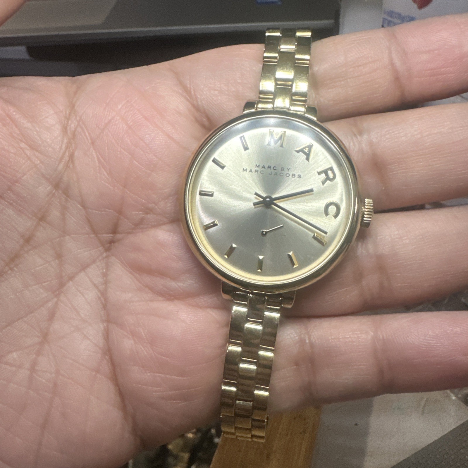 Working Marc Jacobs Sally Champagne Dial Gold Tone Women’s Watch Fit 6.5” 36mm