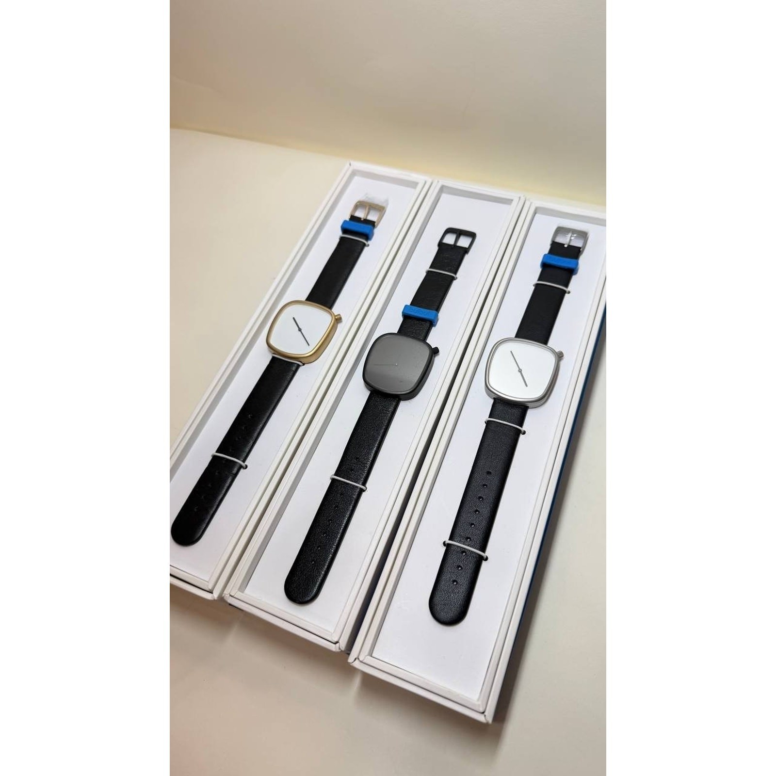 Minimalist Watch Unisex Leather Strap Modern Scandinavian Design Multiple Colors