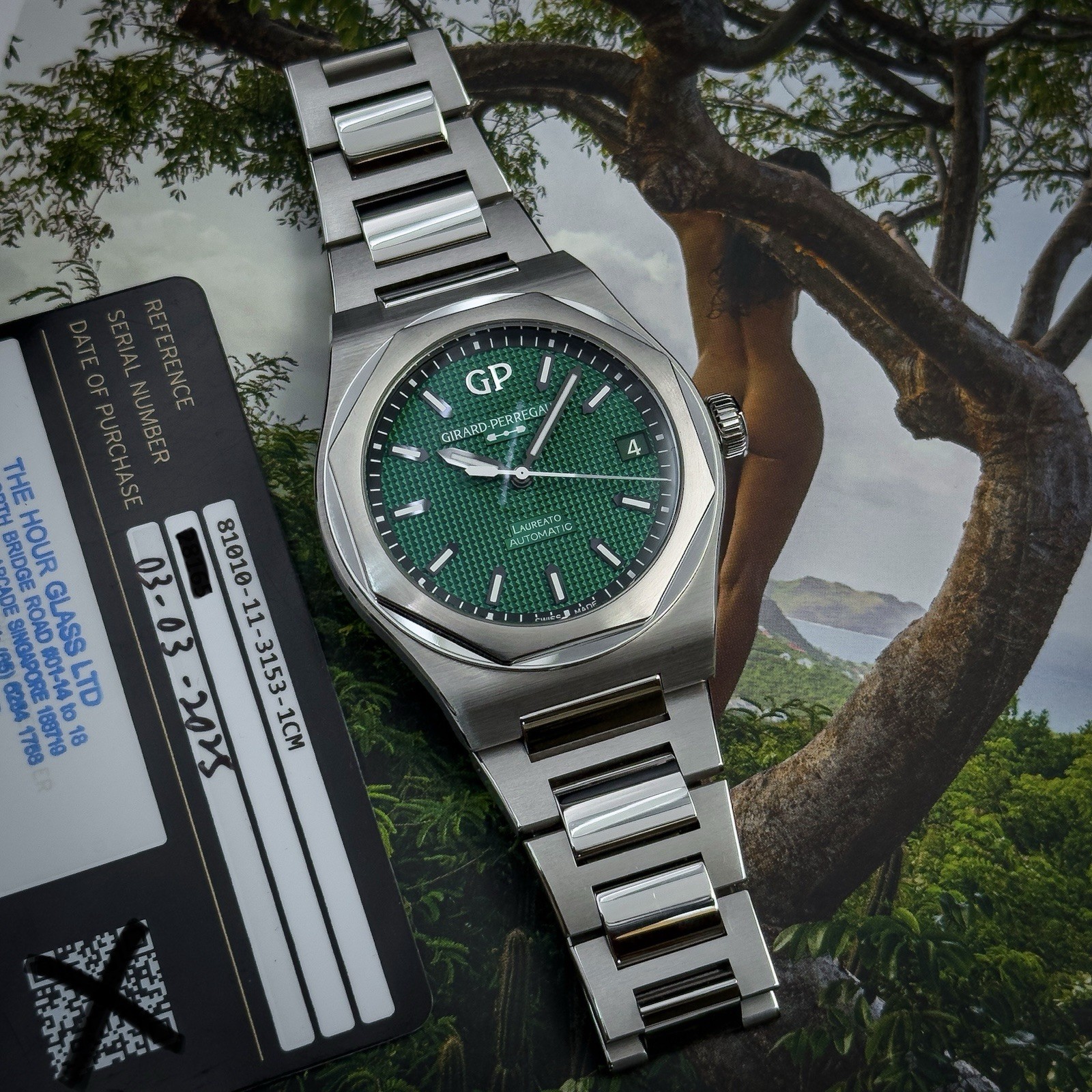 2025 Girard-Perregaux Laureato Green Dail 42mm 81010-11-3153-1CM Complete Set