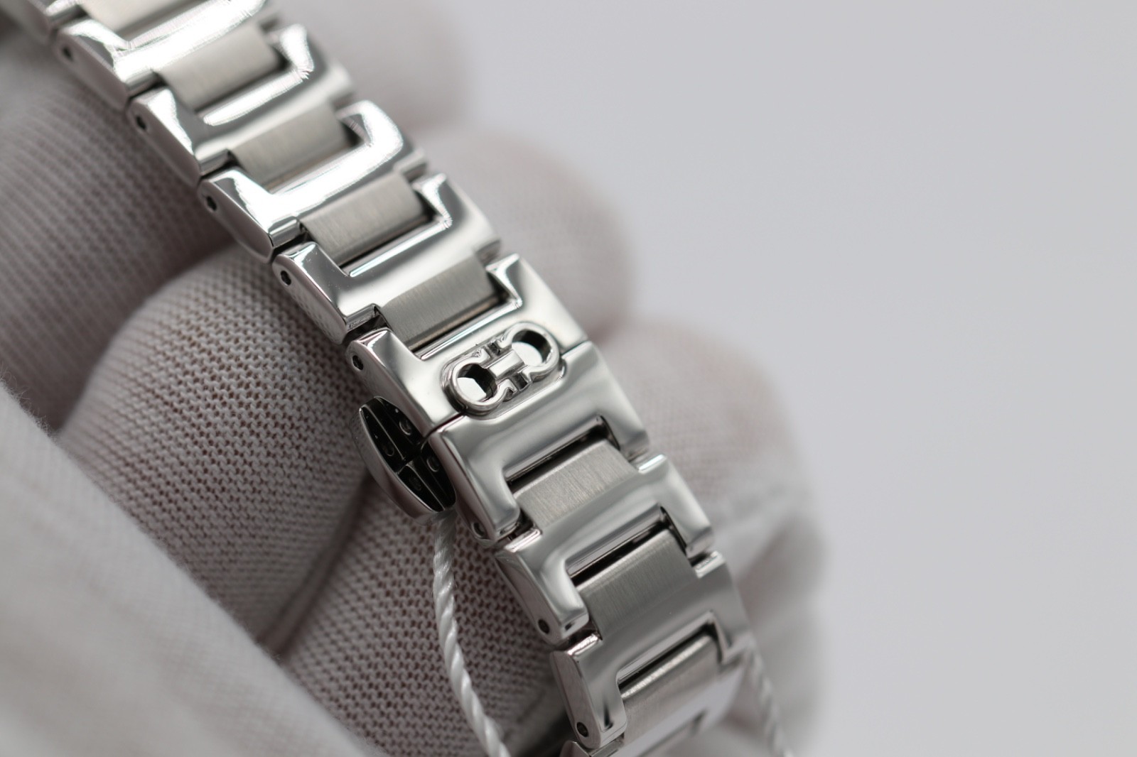 Ferragamo Women’s SFYG00121 Vega Pair Quartz Stainless Steel Swiss Watch