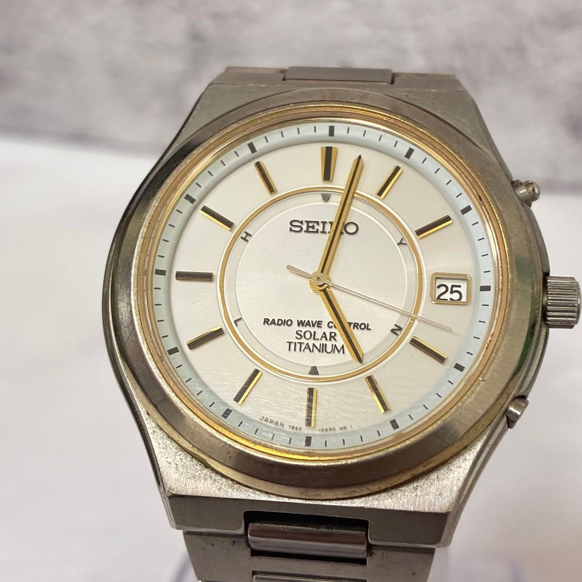 SEIKO Wristwatch 7B22 0AF0 Radio Solar Titanium Gold