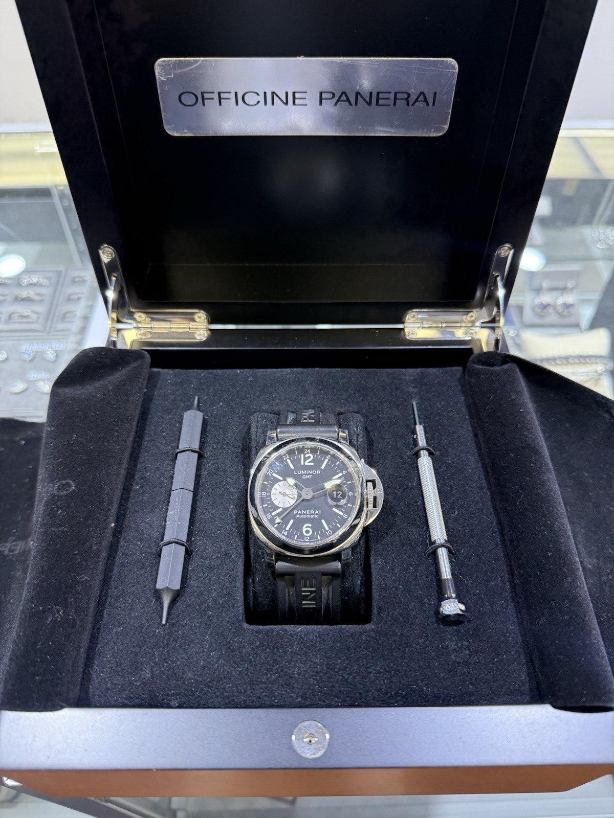 Panerai Luminor GMT Automatic Acciaio Watch 44mm PAM00088 With Box