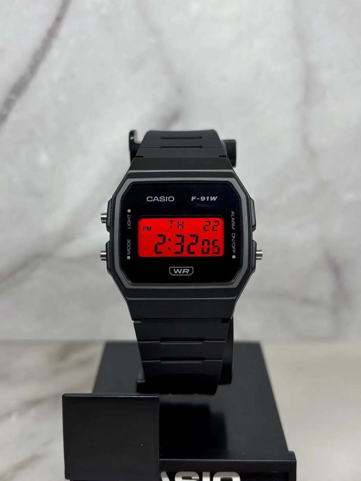 Custom Black Casio F91W Red Screen Mod