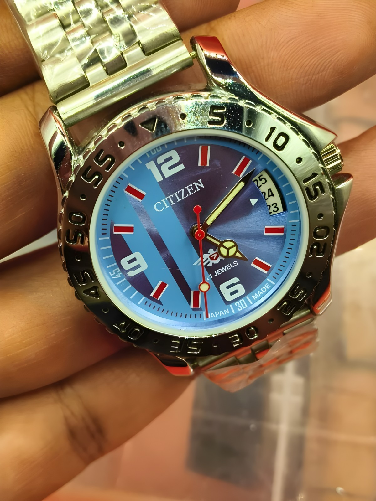 Automatic 8200 21Jewels Restored White Dial Blue Date Mens Watch Vintage 46