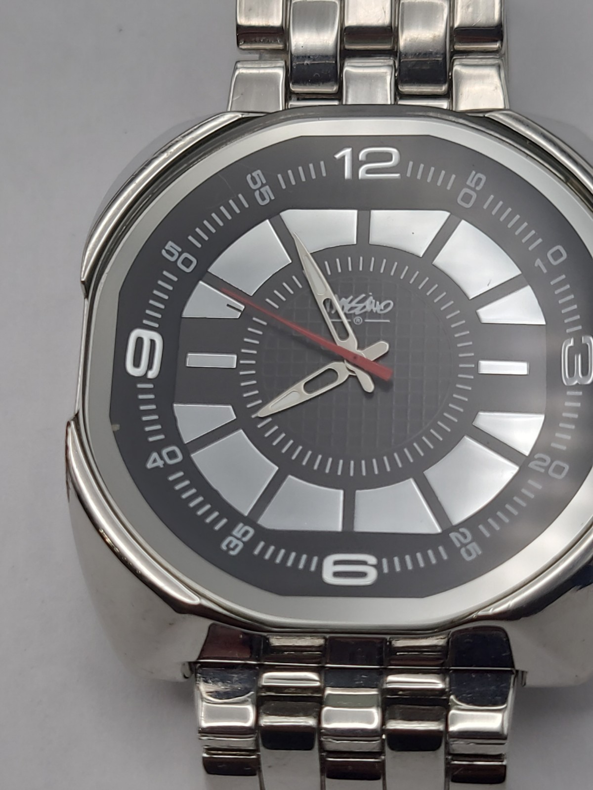 Mossimo Analog Quartz Watch Men Oversized Silver Tone New Battery Working