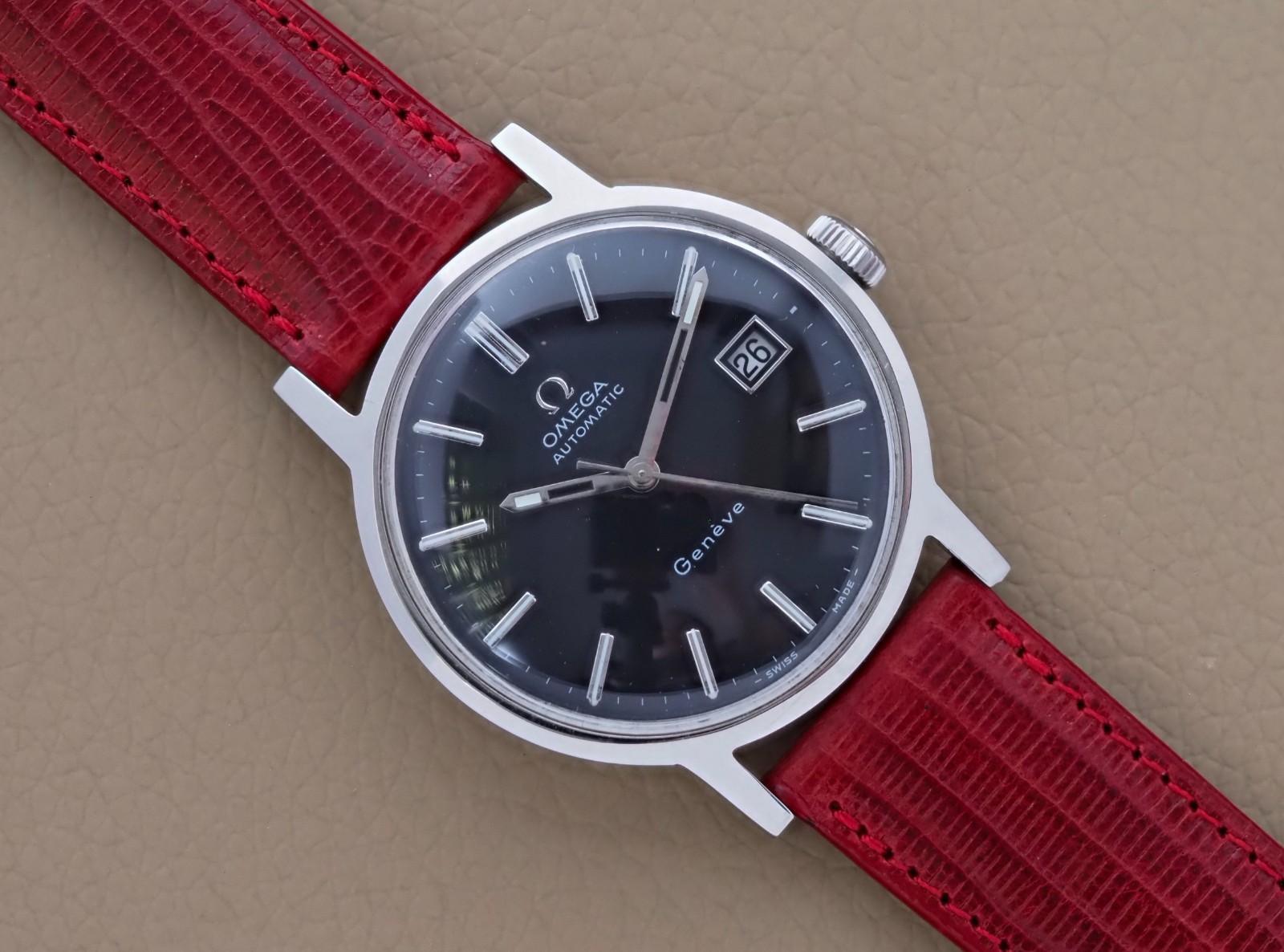 Omega Genève Automatic 166.0098 Rare Applied Logo Matte Black Dial 35mm 1972