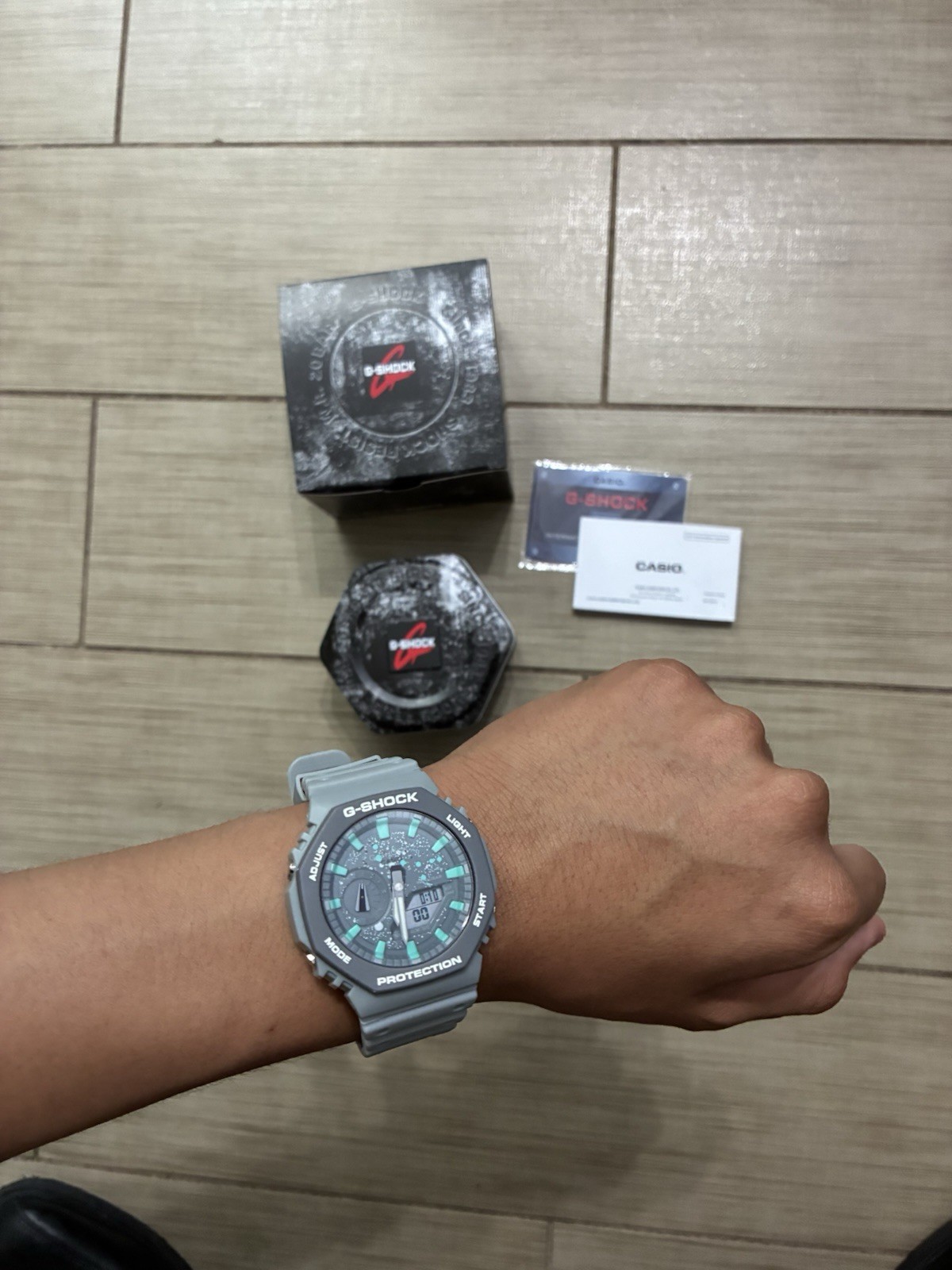 G-SHOCK Casio Analog-Digital Quartz Shock Resistant 200m Gray Resin Box