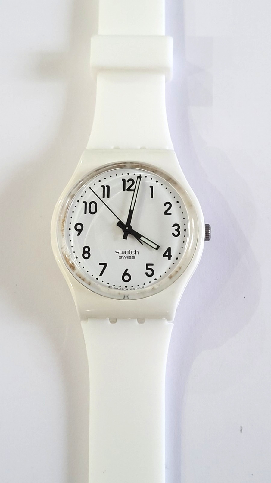Swatch Originals: Standard Gent Watch ‘Just White’ – GW151 on New Silicone Strap