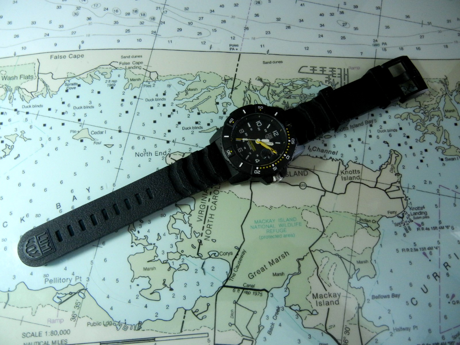 LUMINOX Men’s Navy Seal Black Dial Swiss 3600 03986 Watch Carbonox Case MINT!