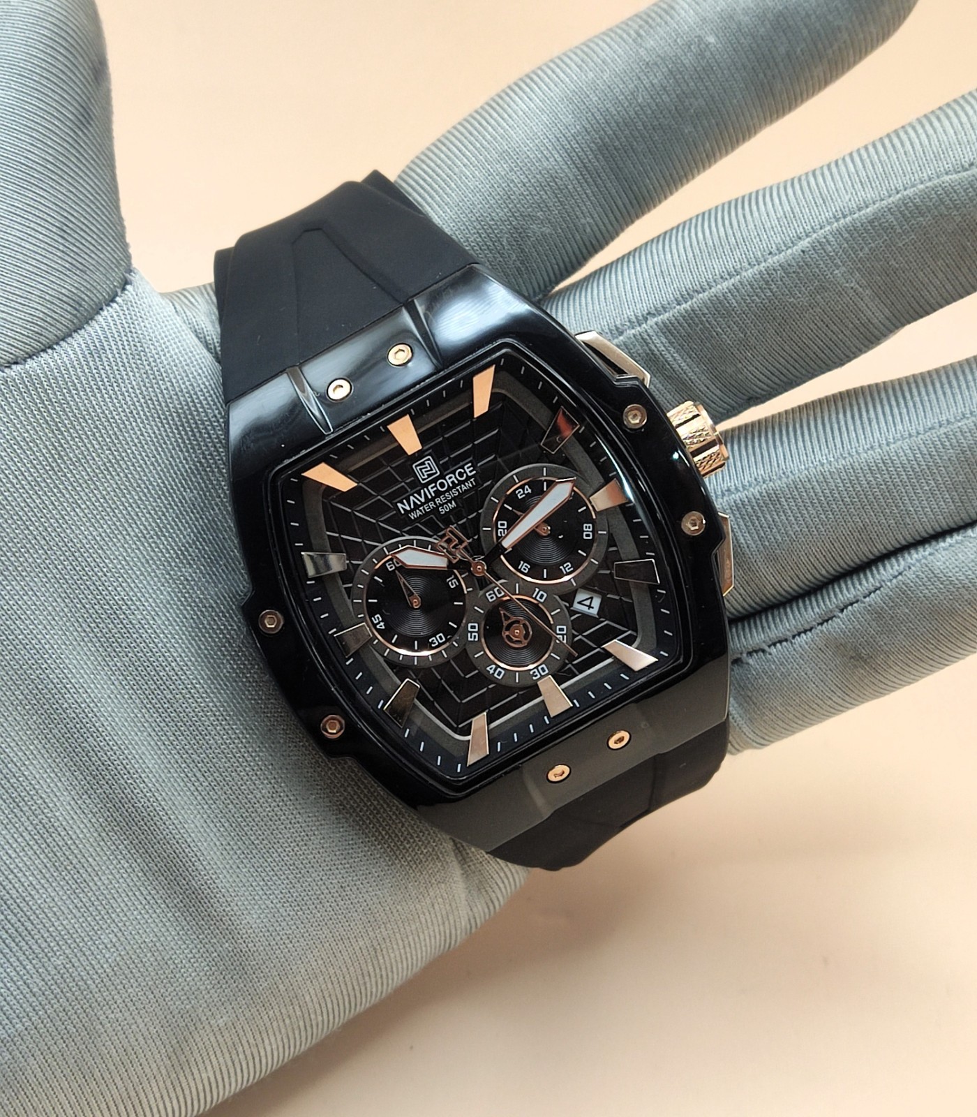 Amazing Naviforce Date Indicator Black Dial Analog Refurbished Men’s Wrist Watch