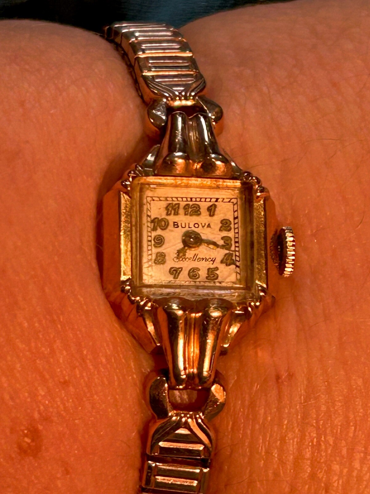 Rose / Pink Gold Wind Up 1951 Bulova Excellency Ladies Watch w/ 10k Gold Filled