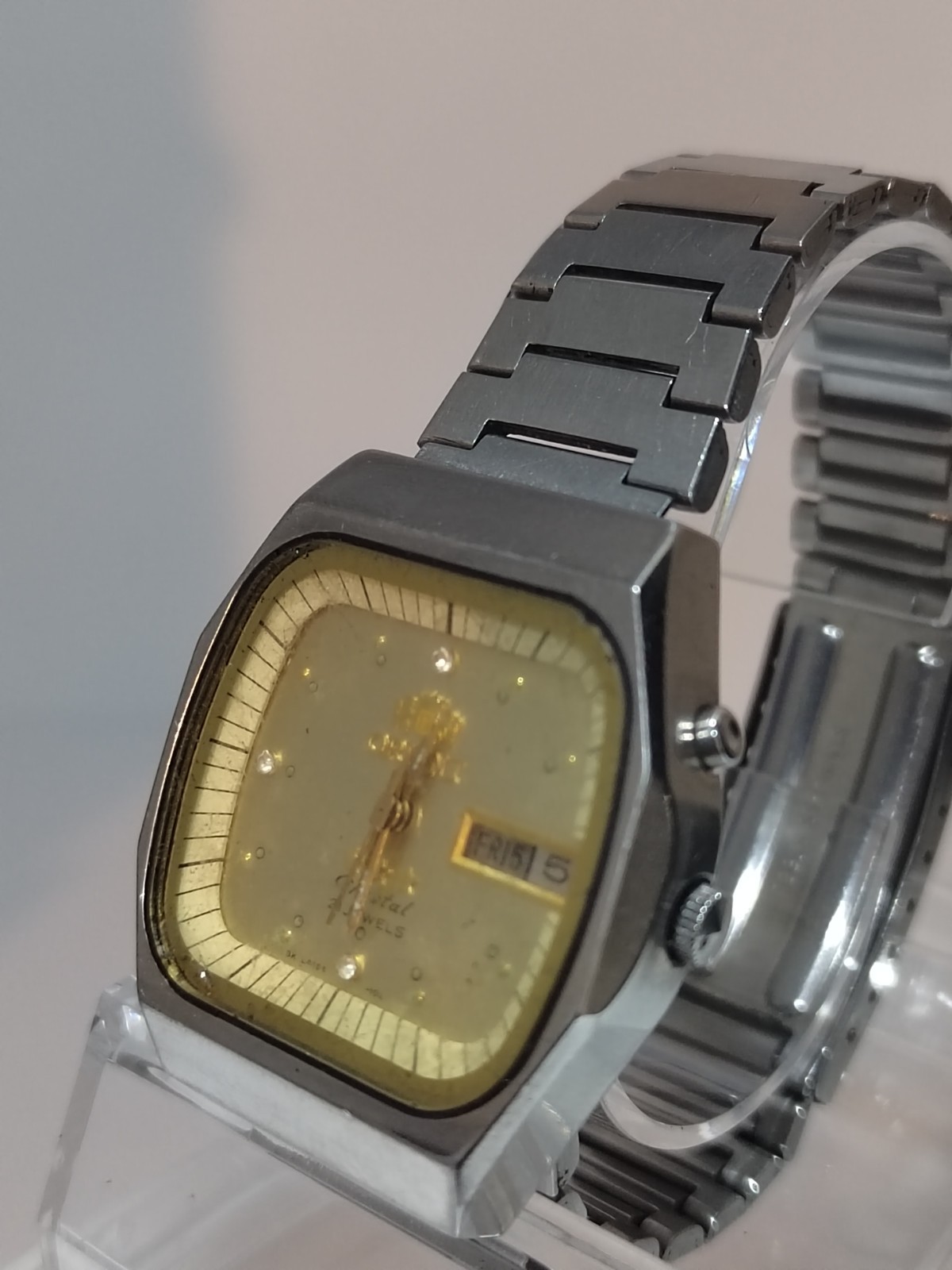 Vintage Orient Crystal TV Case