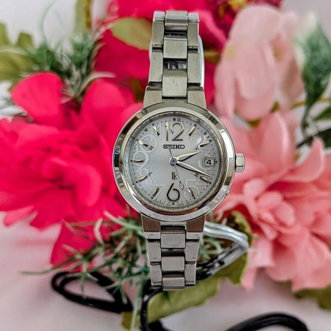 Beautiful Condition SEIKO Ladies Wristwatch LUKIA Lk All Silver Cute
