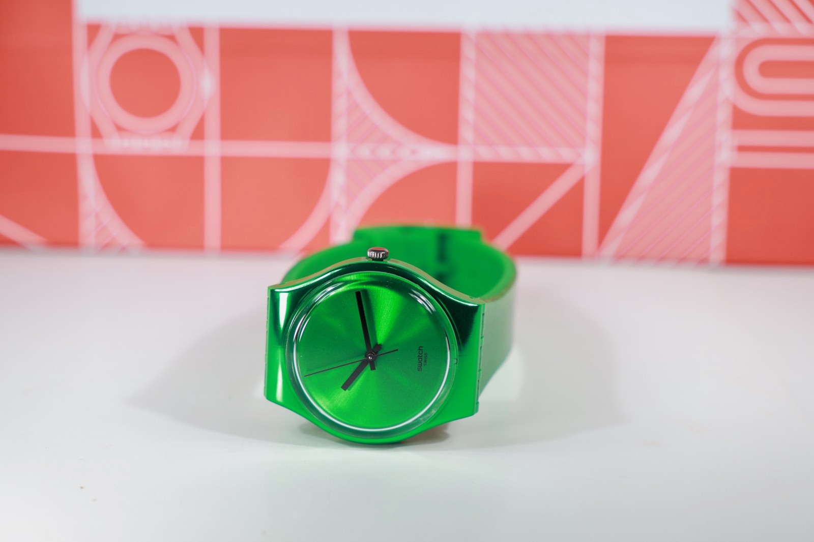 New Limited Swiss Made Swatch DEEP SHINE GLITTER GREEN GG213 Silicon 34MM NEW