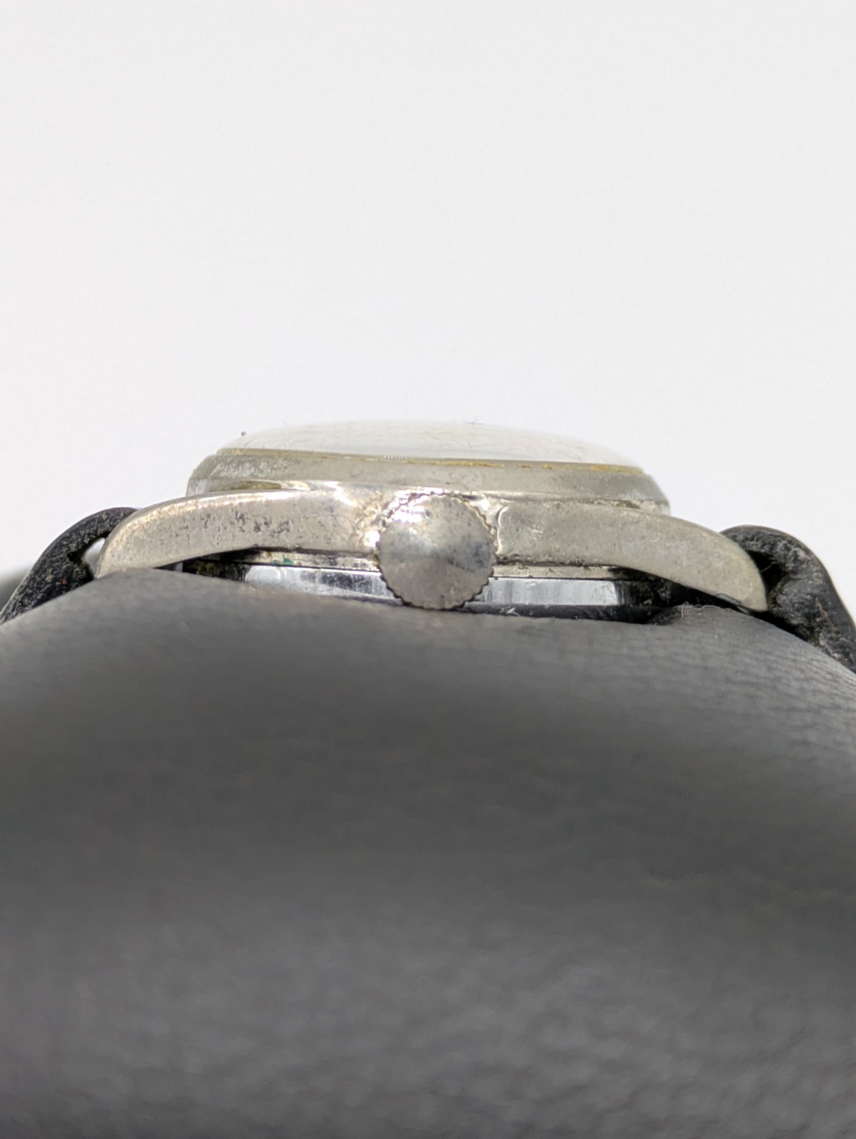 Omnia BFG 910 Gisiger-Greder Son Manual Watch 1Jewel Swiss Parts Untested 22.8mm