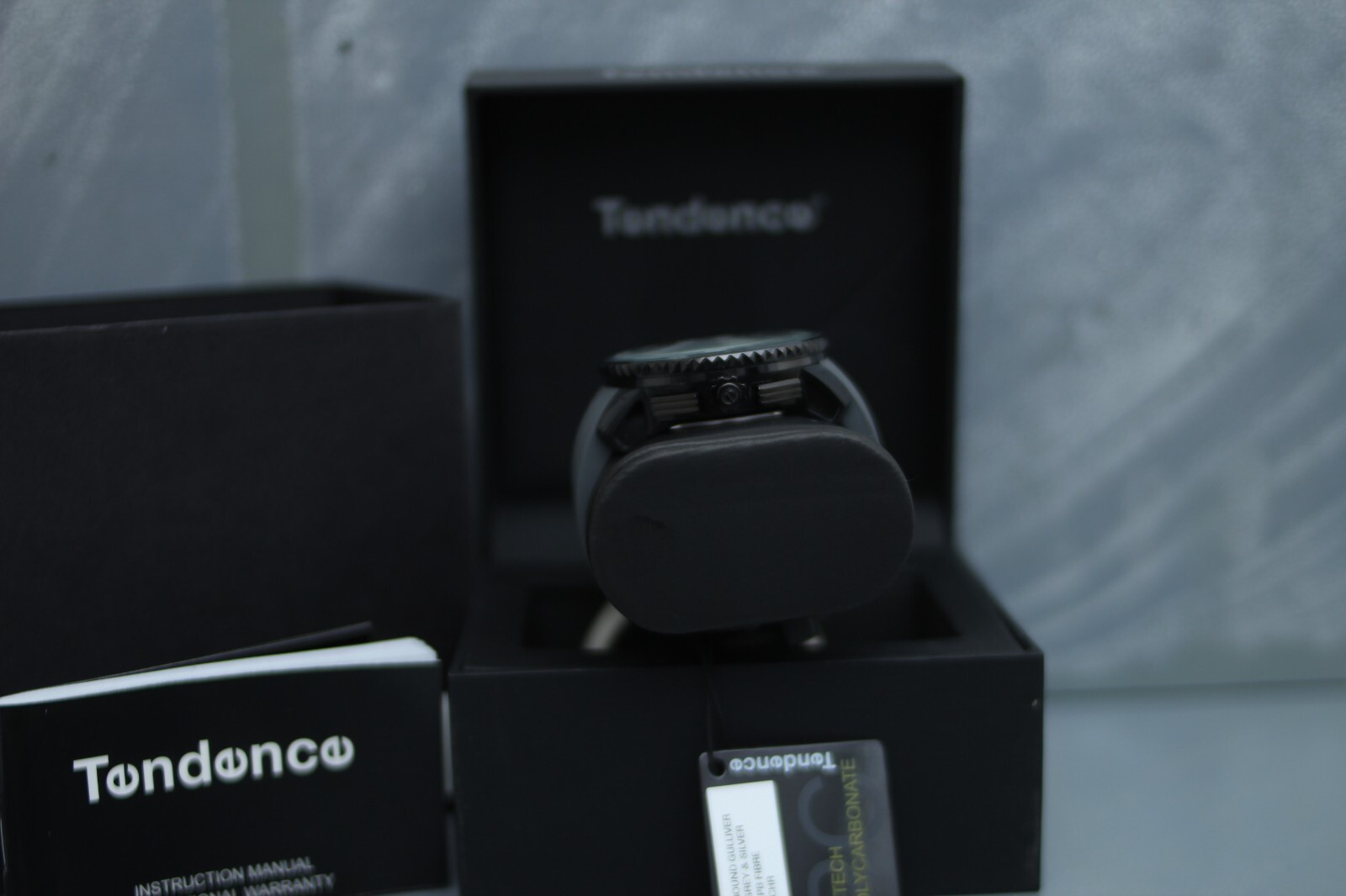Tendence Gulliver Round – Fiber Watch with White Dial Analogue Display 2046016