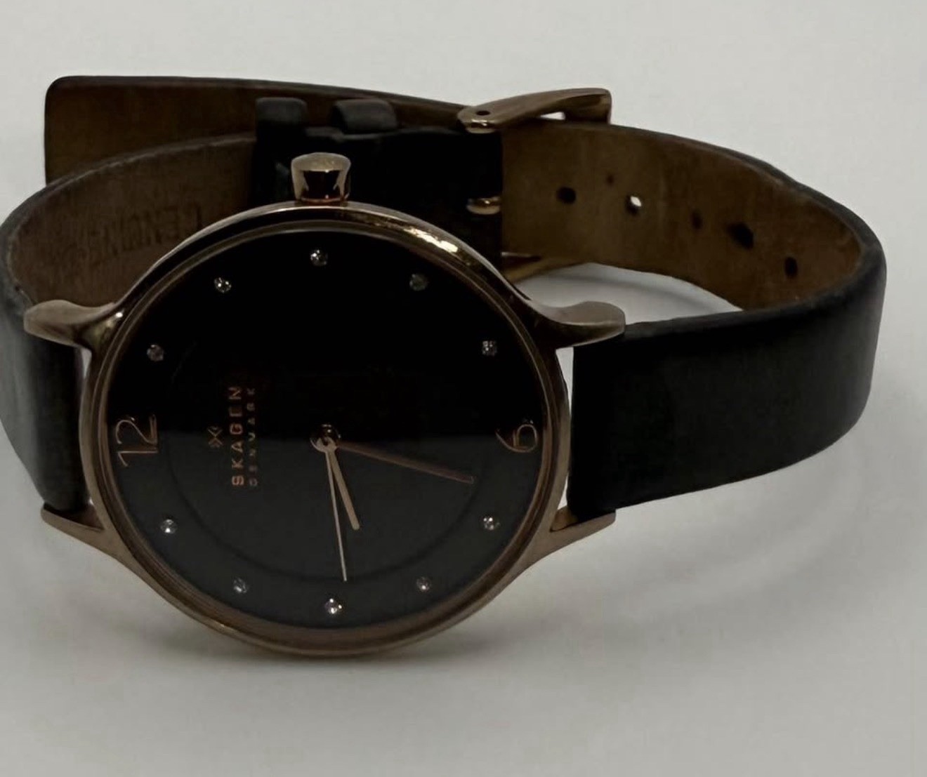 Skagen Denmark Womens Quartz Black Dial Crystal Markers Rose Gold 30-33.9mm