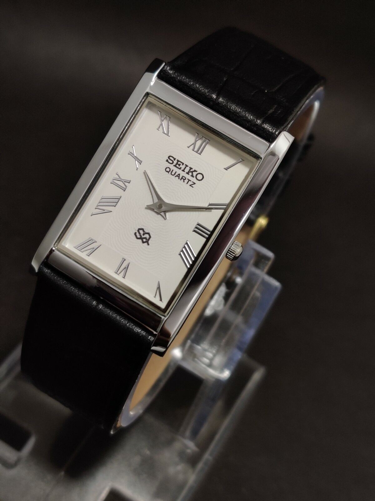 Vintage Seiko Slim Tank Quartz Men White Dial Dress Watch-Free DDP Shipping
