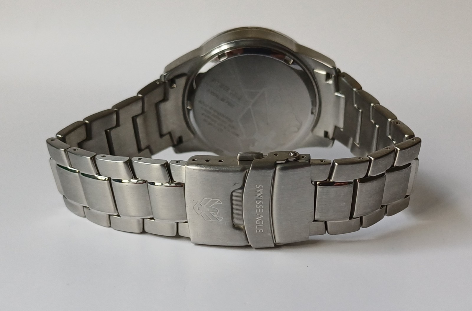 Swiss Eagle SE-9032-33 Sapphire Crystal Stainless Steel Mens Quartz Watch, 42 mm