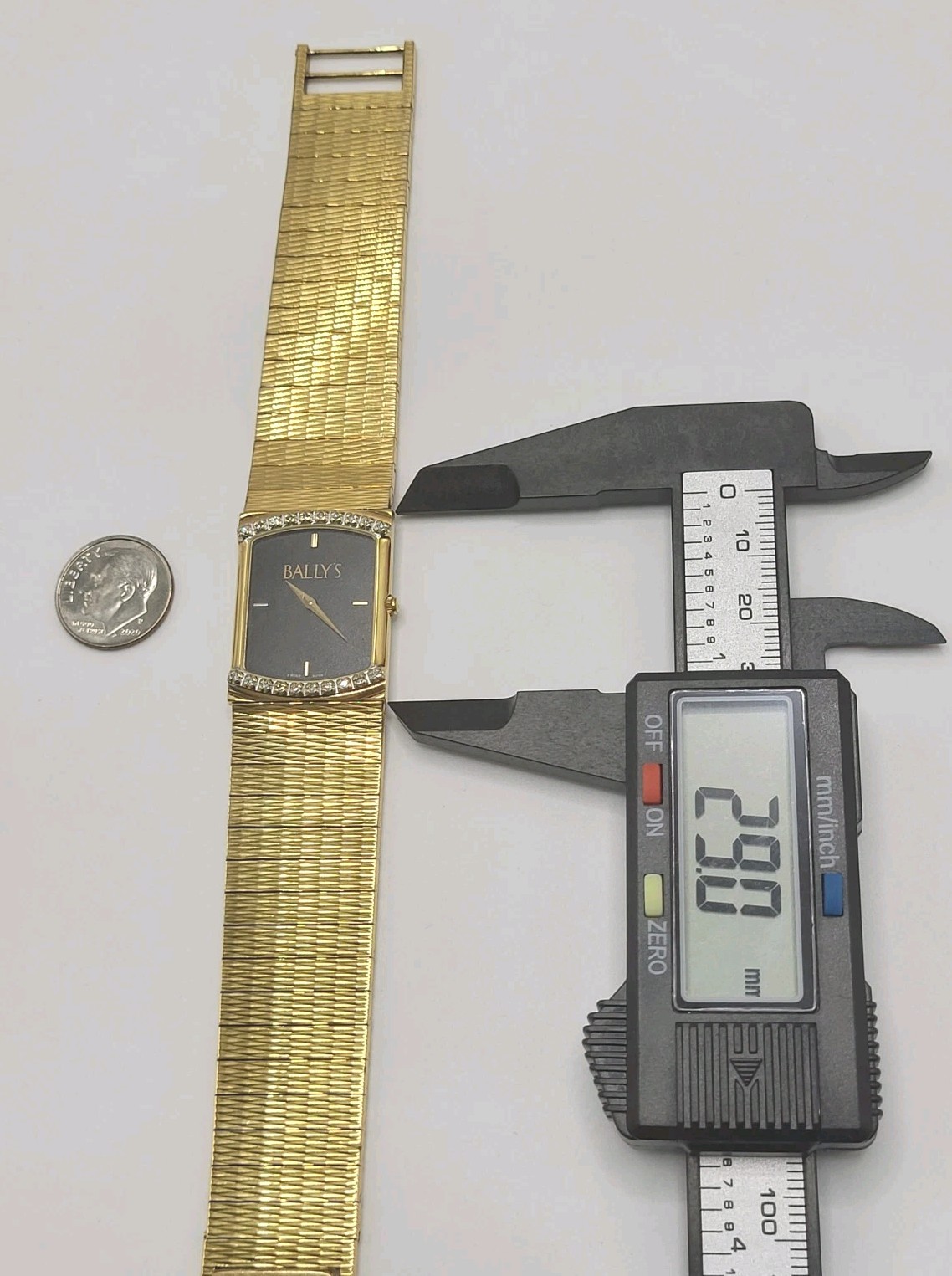 [N. MINT] Vintage BALLY’S LAS VEGAS by BULOVA Swiss Unisex DIAMONDS Watch