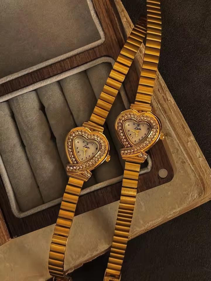 Women’s Dainty Watch French Vintage Style Stainless Steel Heart Shaped Case