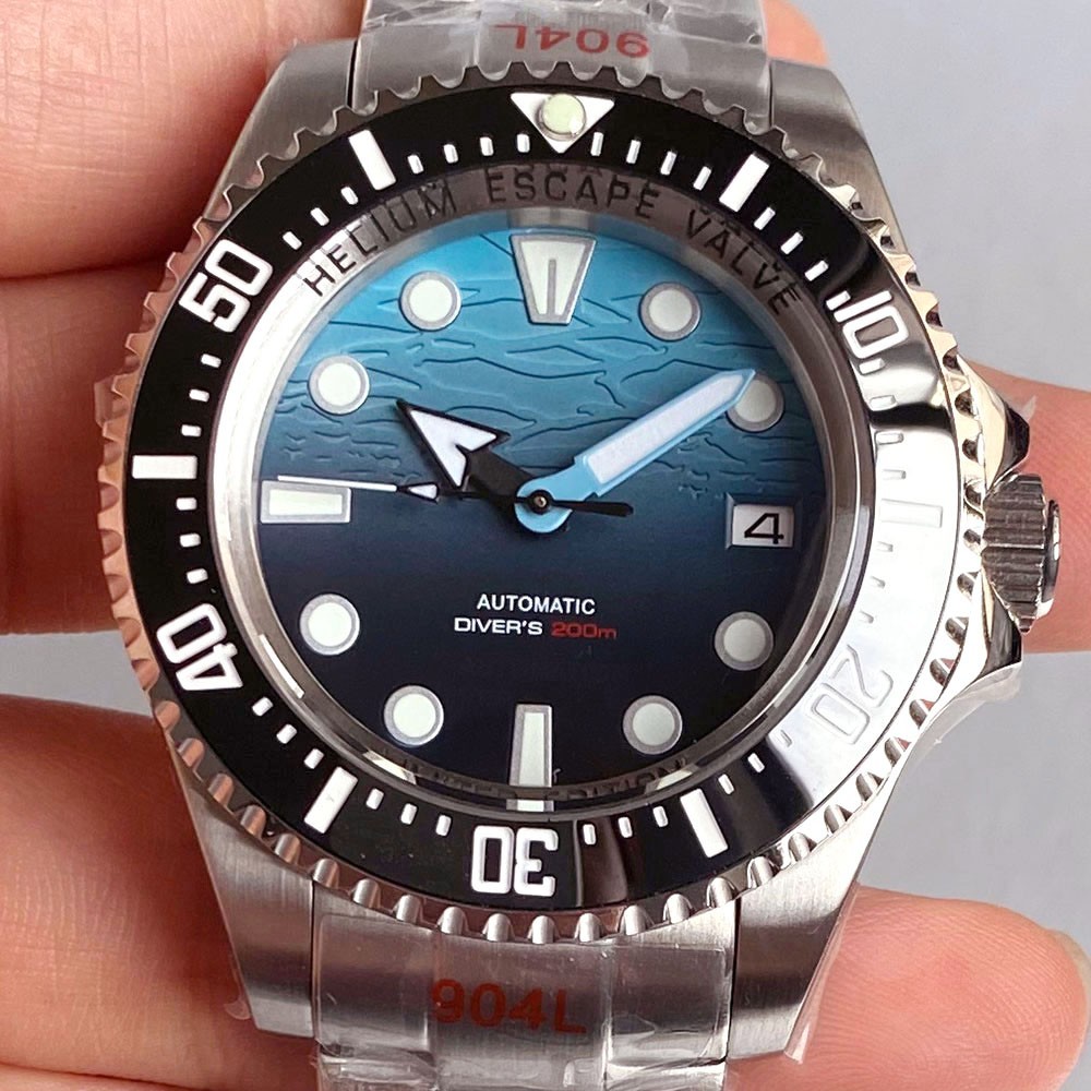 43mm NH35 Movement Auto Men Watch Blue Ocean Pattern Dial Helium Device 10BAR