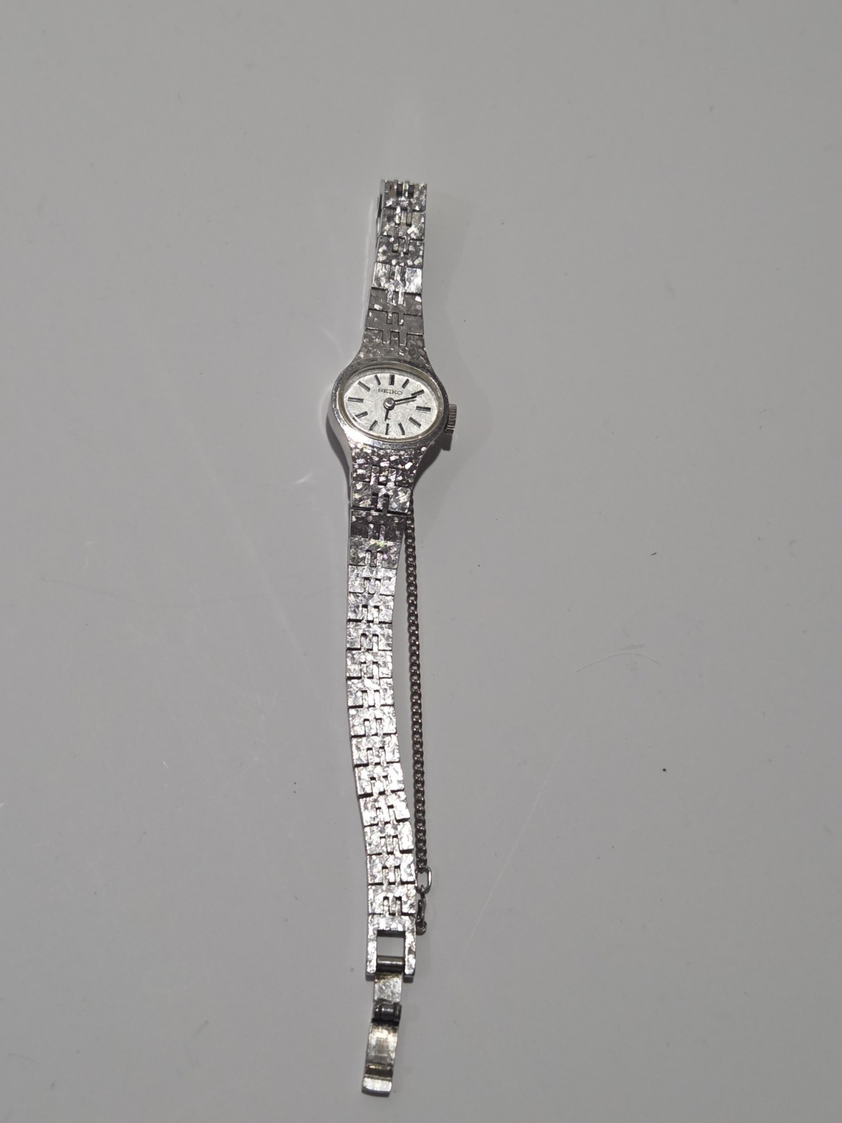 Vintage Seiko 11 7619 Silver Tone Mechanical Womens Watch.