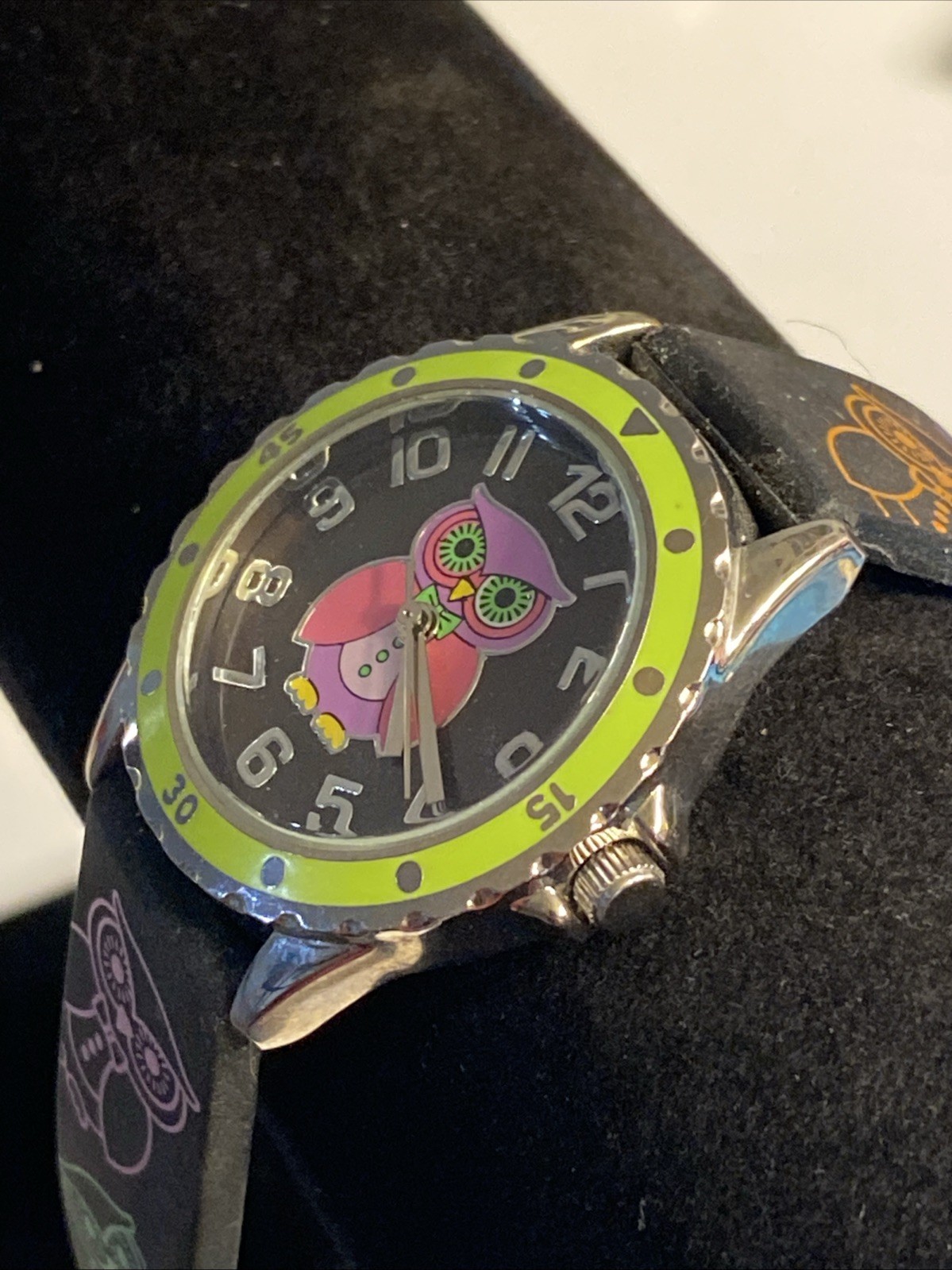 Owl Accutime Analog Wristwatch Buckle Band 33mm Working New Battery
